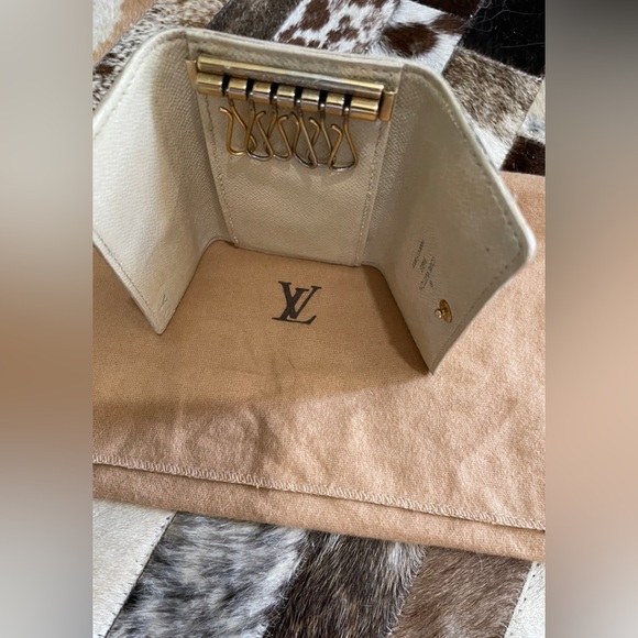 SOLDAuthentic Damier Azure Key Case /6 - Picture 3 of 14
